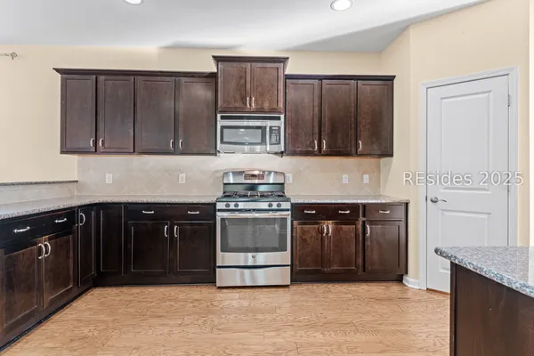 $549,900 | 6 Wheatview Lane, Bluffton, SC 29909