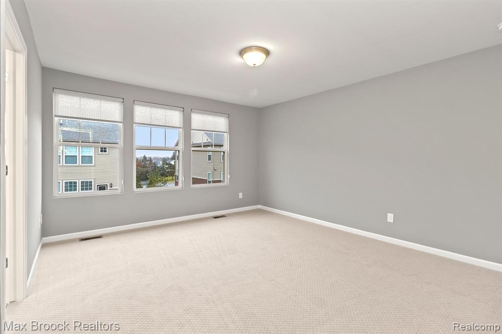 2944 Glenbar Circle, Unit 85 Rochester, MI 48307 - Photo 27 of 45 Gallery Image 27