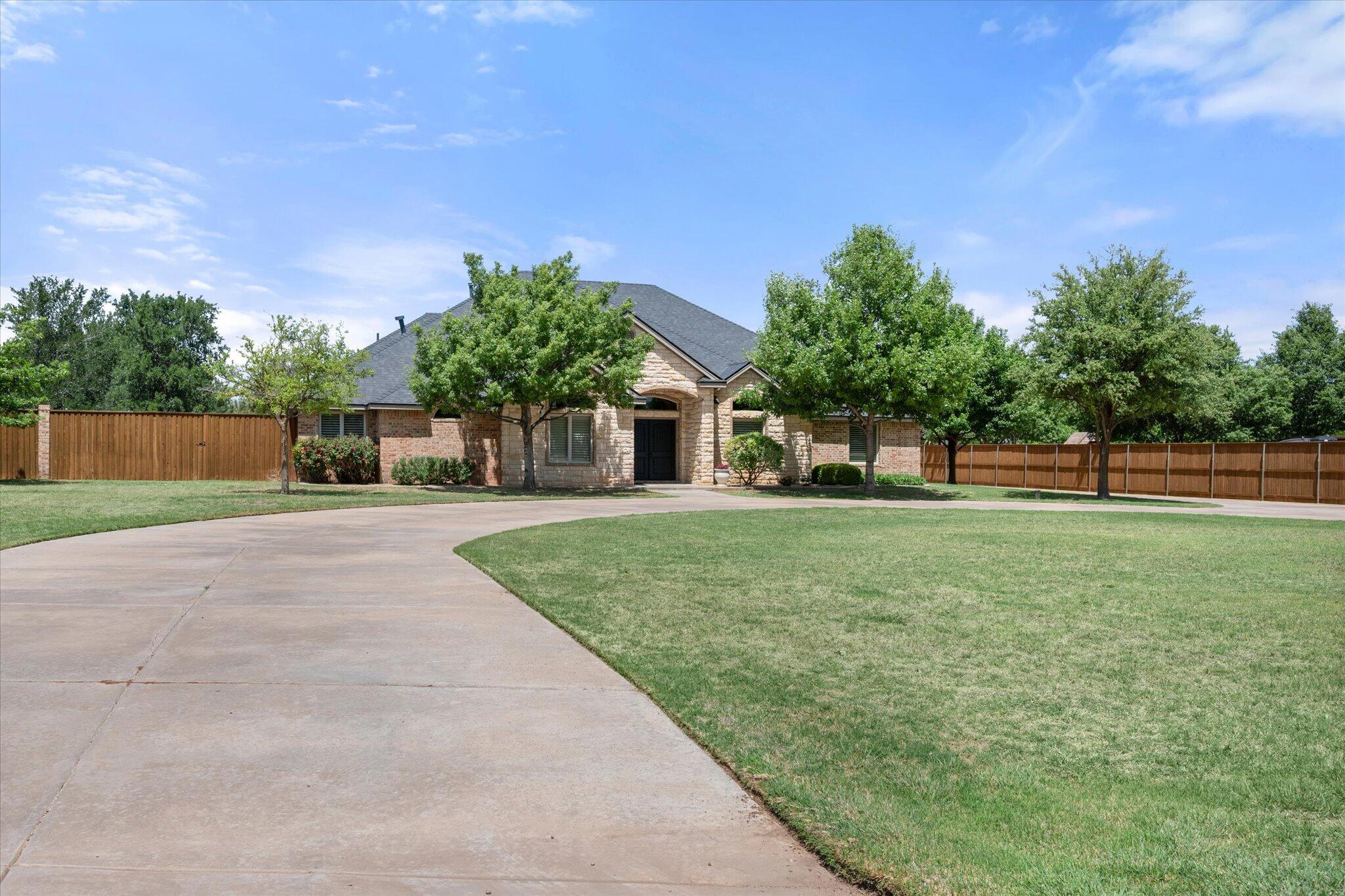 5506 152nd Street Lubbock, TX 79424 - Photo 4 of 60 83-5506 152nd_8343