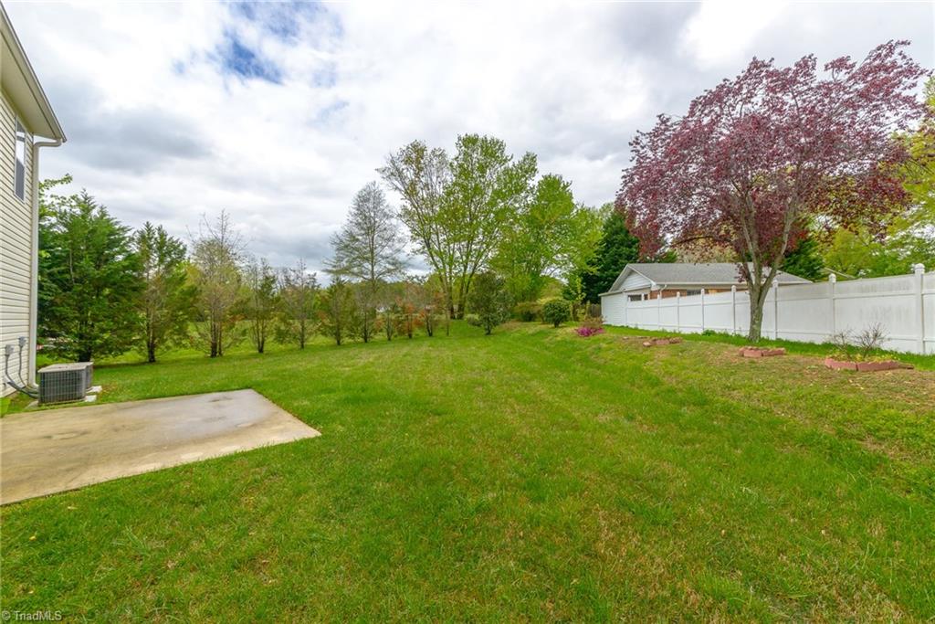 4470 Alexander Road Winston-Salem, NC 27106 - Photo 22 of 23 Lots of yard to play and relax!