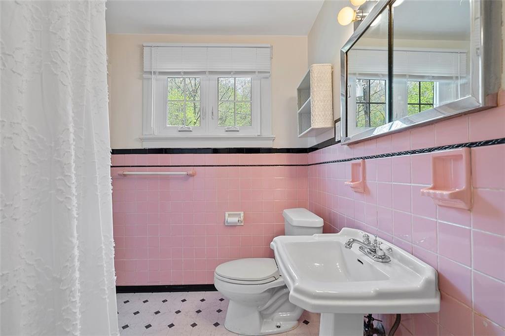 511 Walnut Road Pittsburgh, PA 15202 - Photo 20 of 25 Gallery Image 20