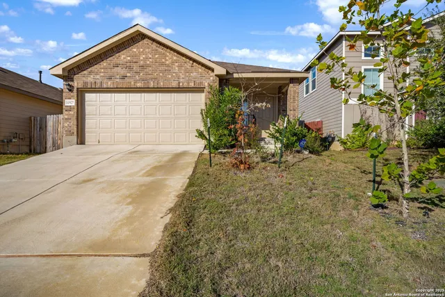 $1,600 | 11927 Hondo Creek, San Antonio, TX 78245