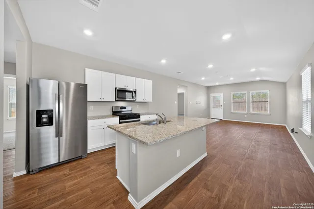 $1,600 | 11927 Hondo Creek, San Antonio, TX 78245