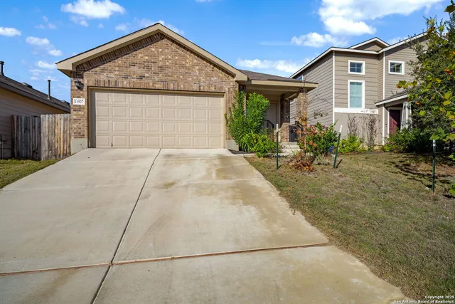 $1,600 | 11927 Hondo Creek, San Antonio, TX 78245