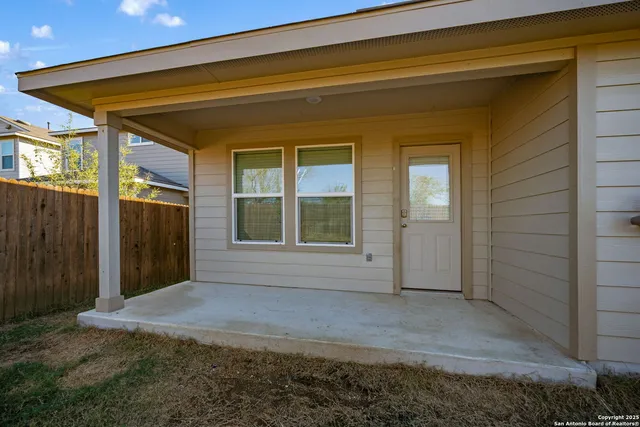 $1,600 | 11927 Hondo Creek, San Antonio, TX 78245