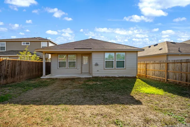 $1,600 | 11927 Hondo Creek, San Antonio, TX 78245
