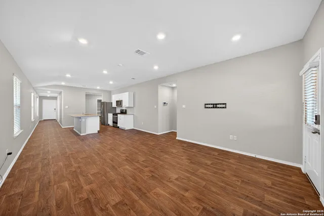 $1,600 | 11927 Hondo Creek, San Antonio, TX 78245