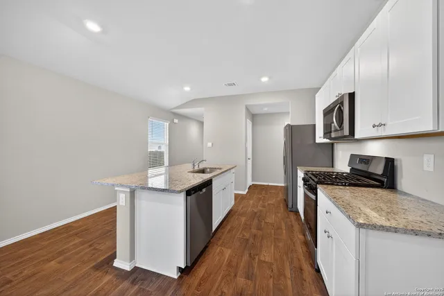 $1,600 | 11927 Hondo Creek, San Antonio, TX 78245