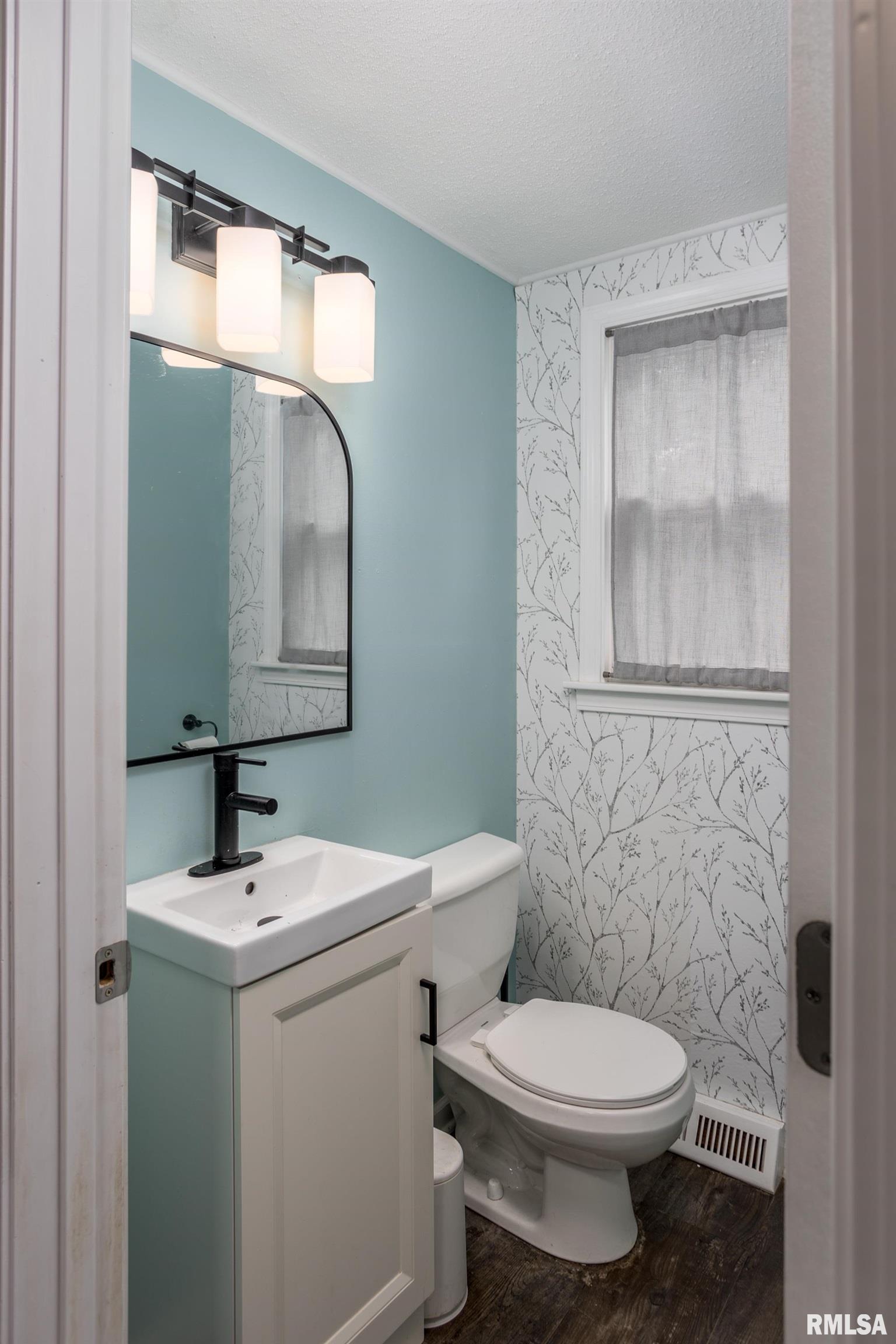 3404 Fairhaven Road Davenport, IA 52807 - Photo 18 of 35 Gallery Image 18