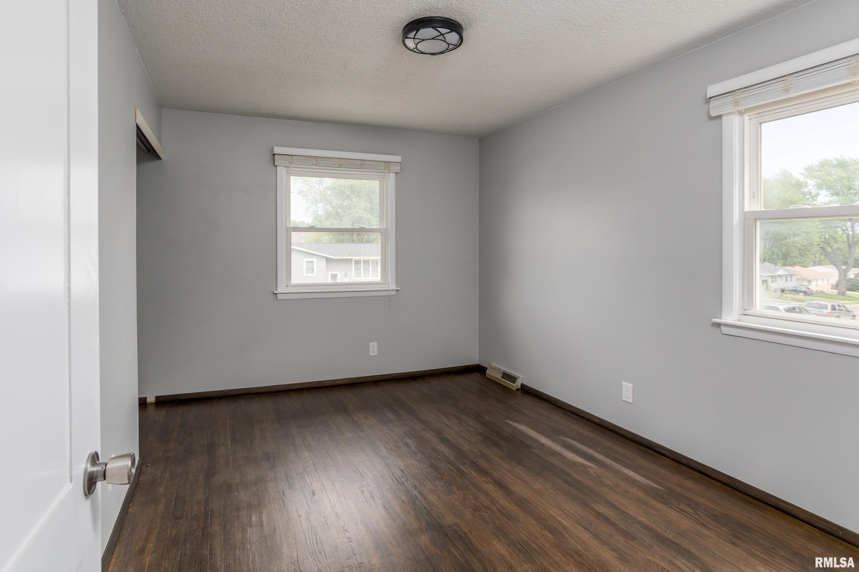 3404 Fairhaven Road Davenport, IA 52807 - Photo 25 of 35 Gallery Image 25