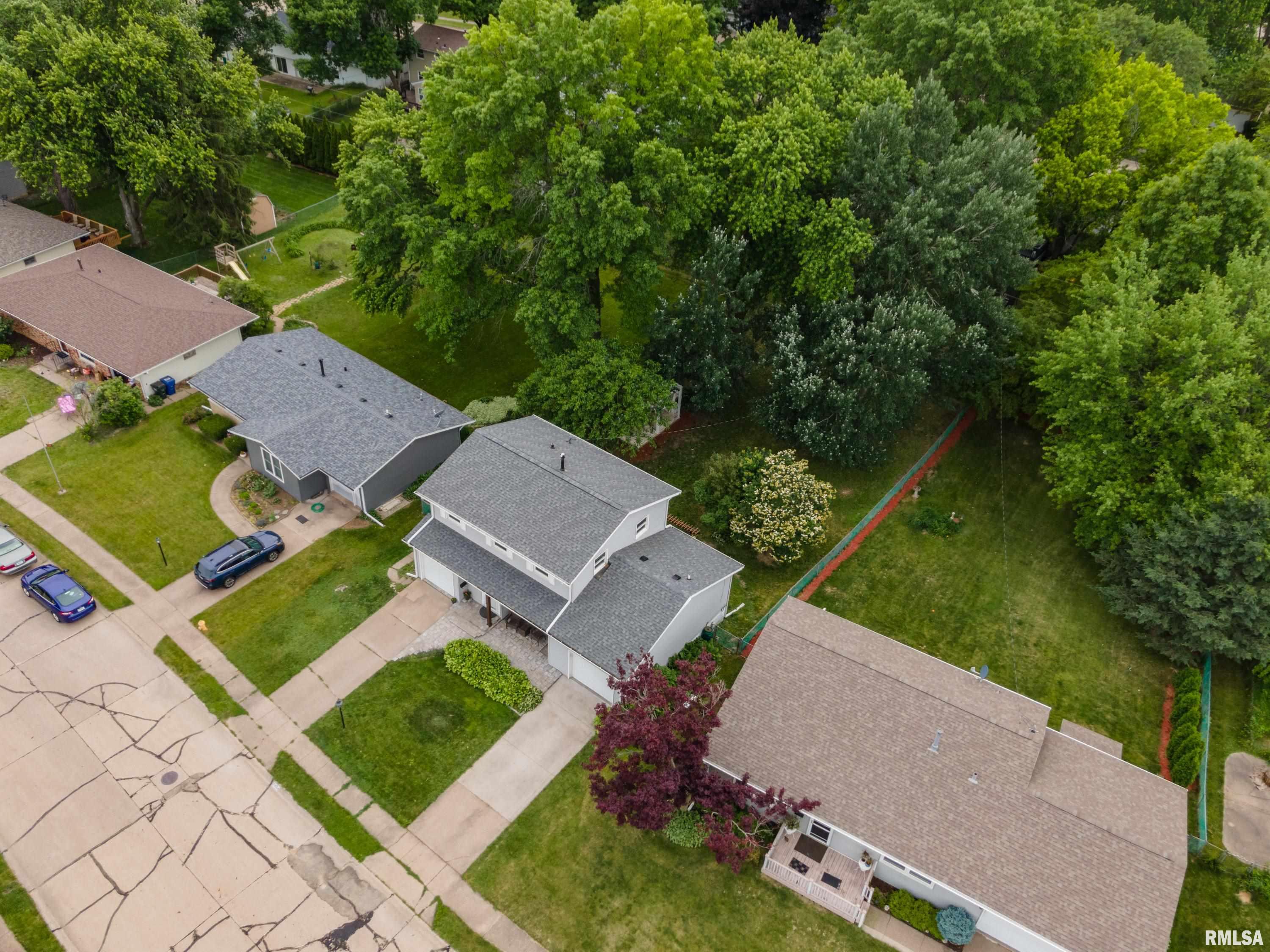 3404 Fairhaven Road Davenport, IA 52807 - Photo 5 of 35 Gallery Image 5