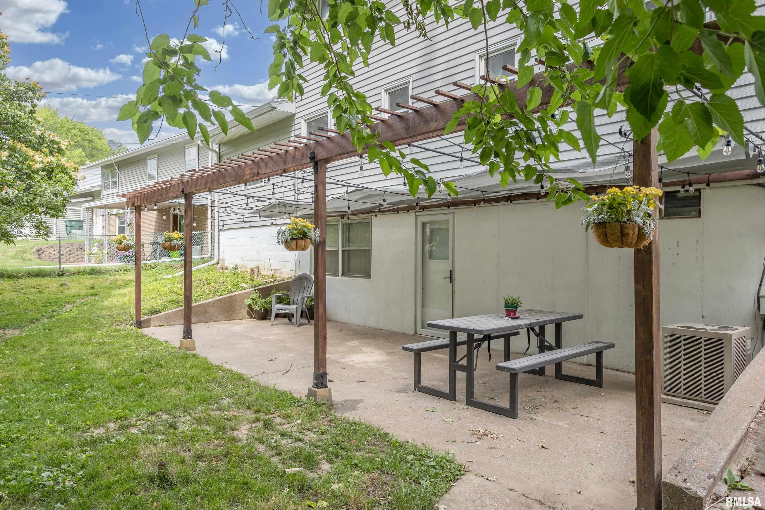 3404 Fairhaven Road Davenport, IA 52807 - Photo 7 of 35 Gallery Image 7
