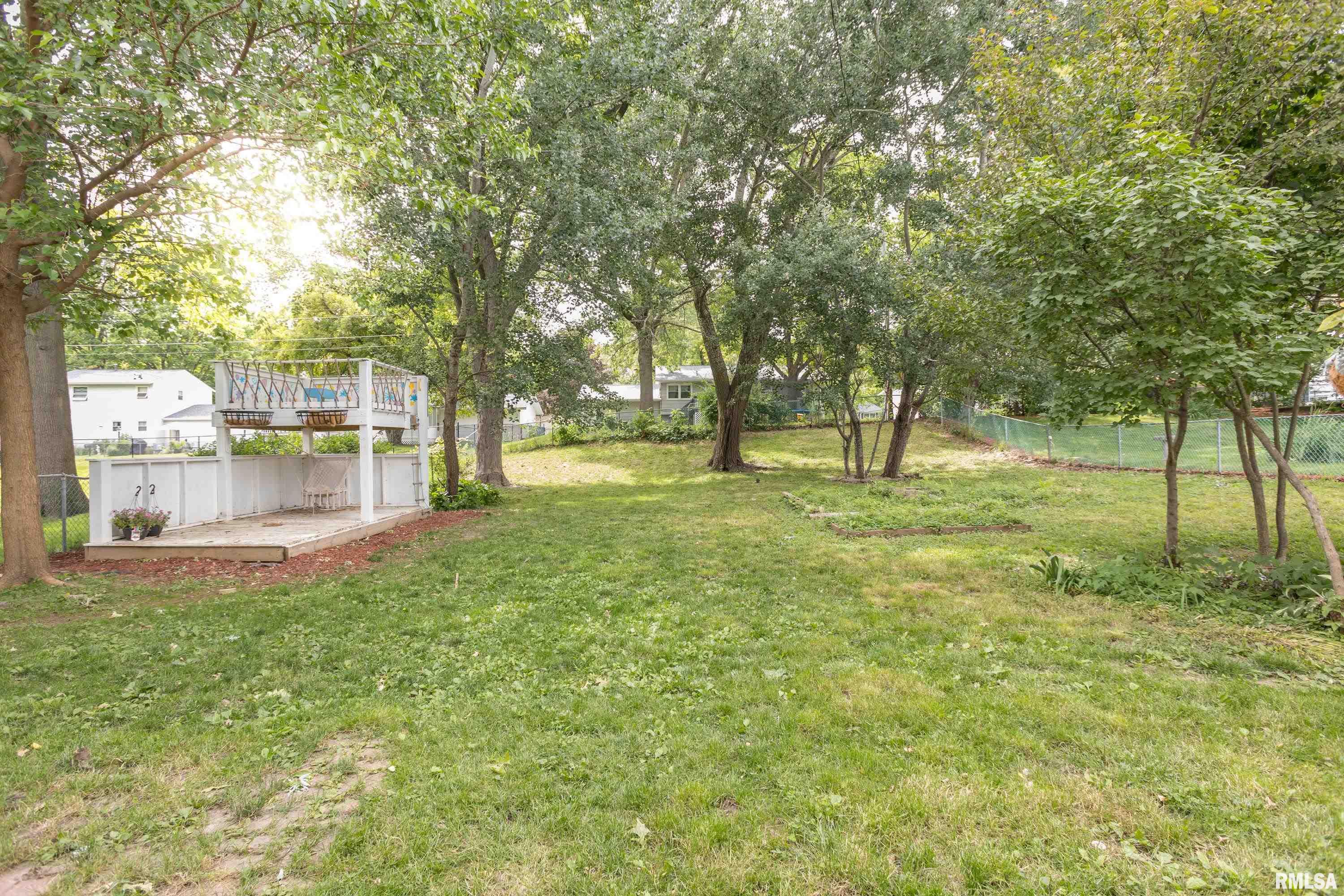 3404 Fairhaven Road Davenport, IA 52807 - Photo 8 of 35 Gallery Image 8