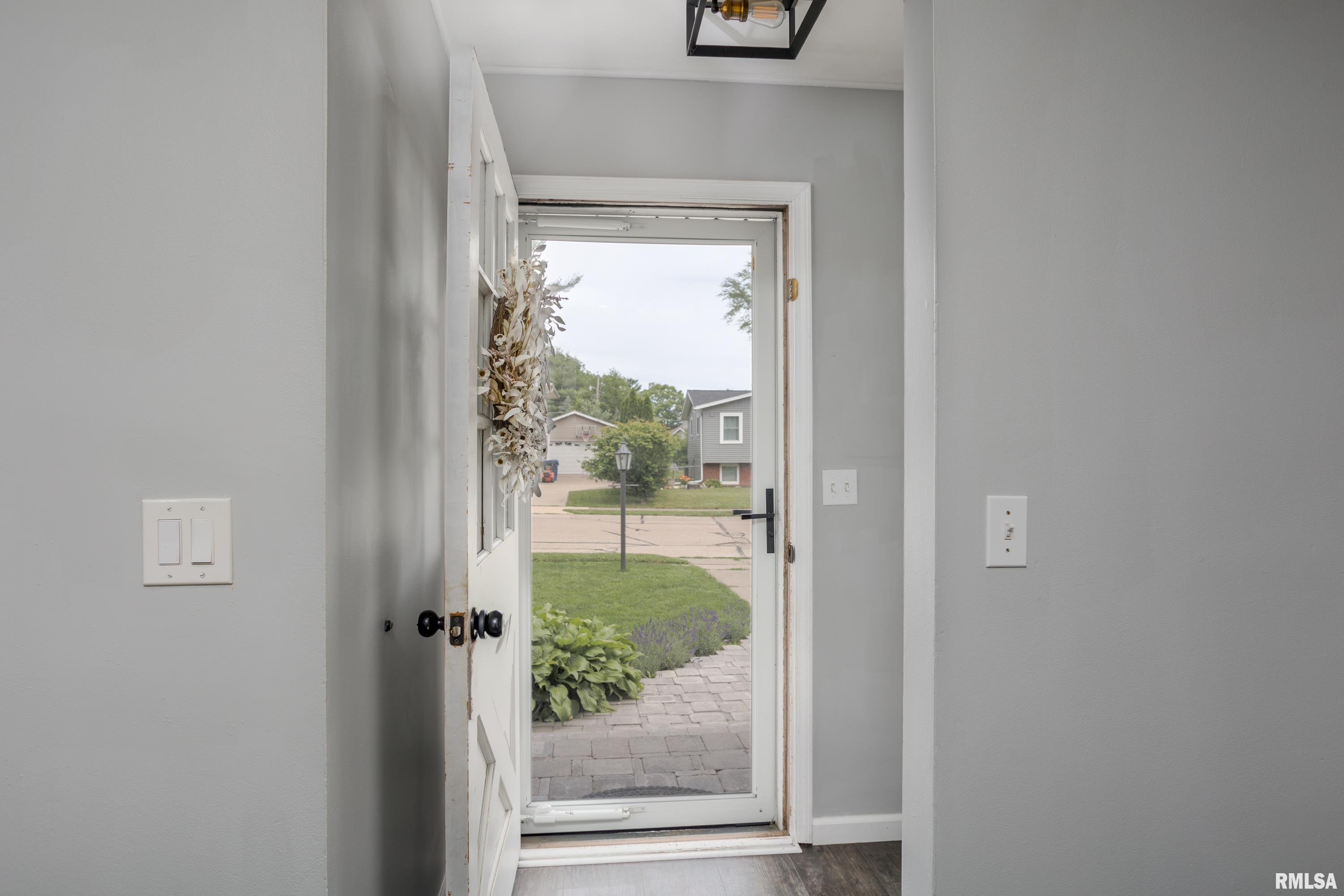 3404 Fairhaven Road Davenport, IA 52807 - Photo 10 of 35 Gallery Image 10
