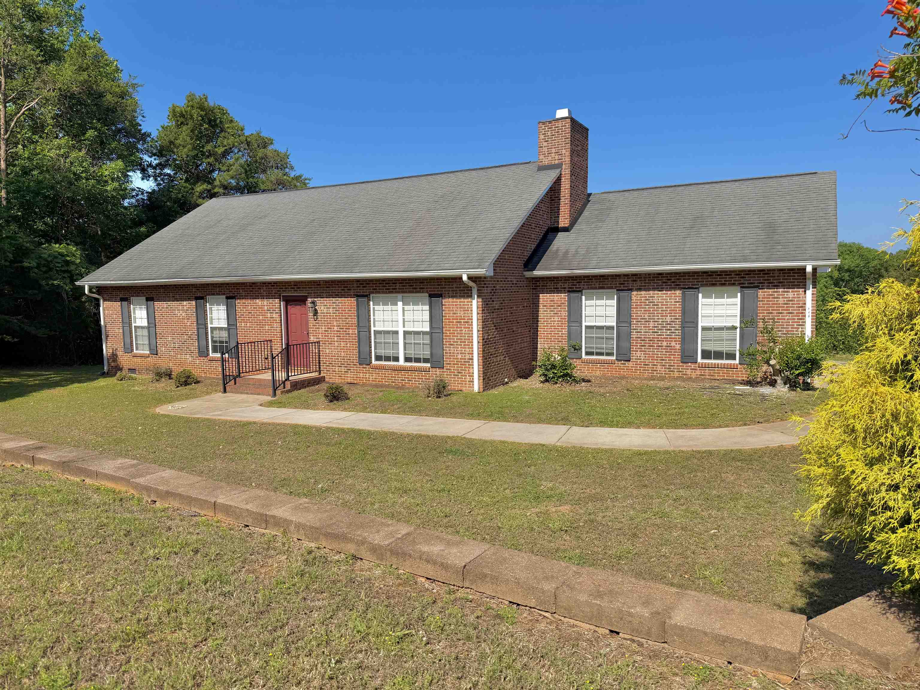 396 Will Landrum Road Chesnee, SC 29323 - Photo 3 of 25