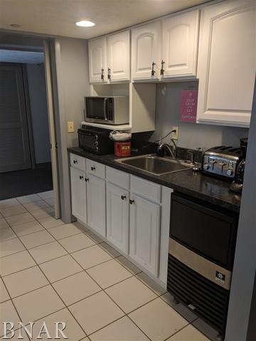 709 West College Avenue Normal, IL 61761 - Photo 6 of 10
