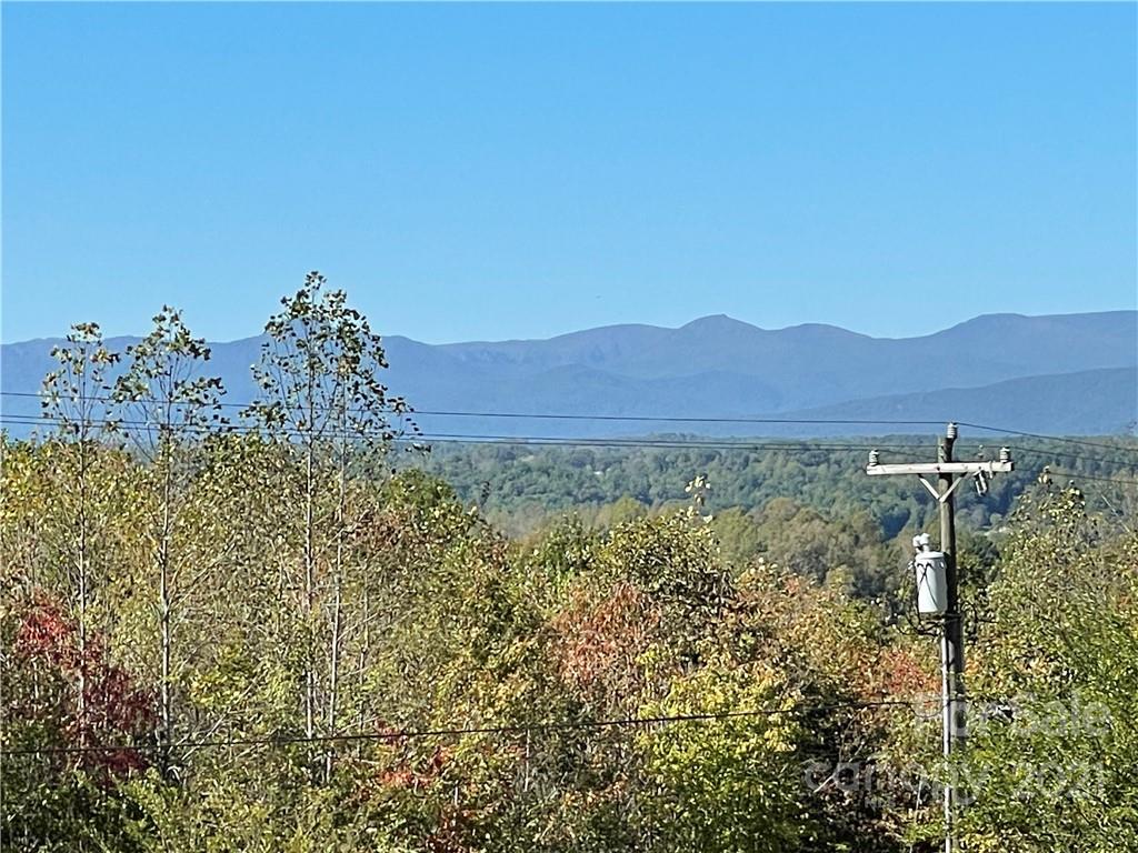 3936 Calico Road Lenoir, NC 28645 - Photo 3 of 32 Gallery Image 3
