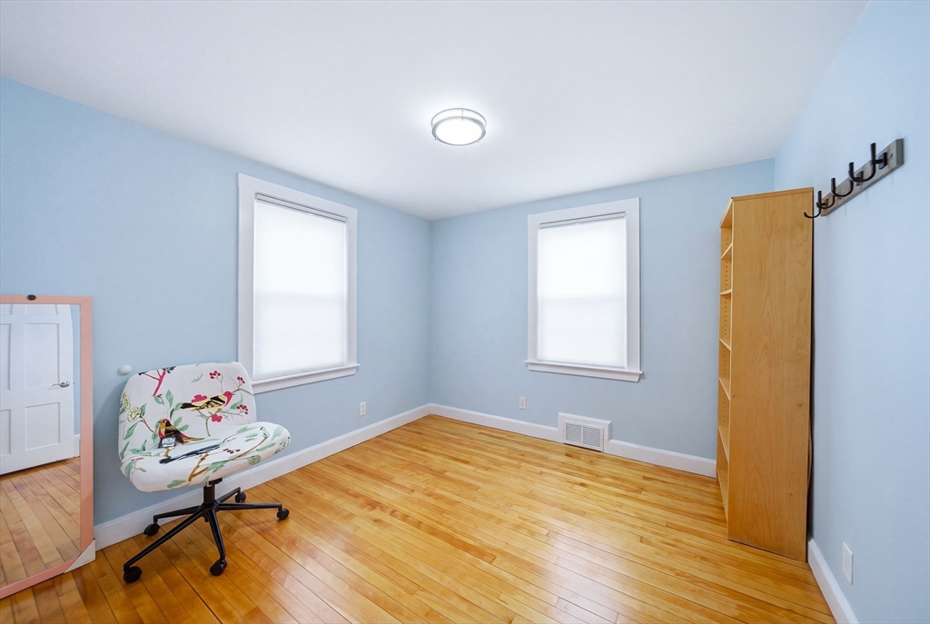 22 Black Rock Road Melrose, MA 02176 - Photo 12 of 32