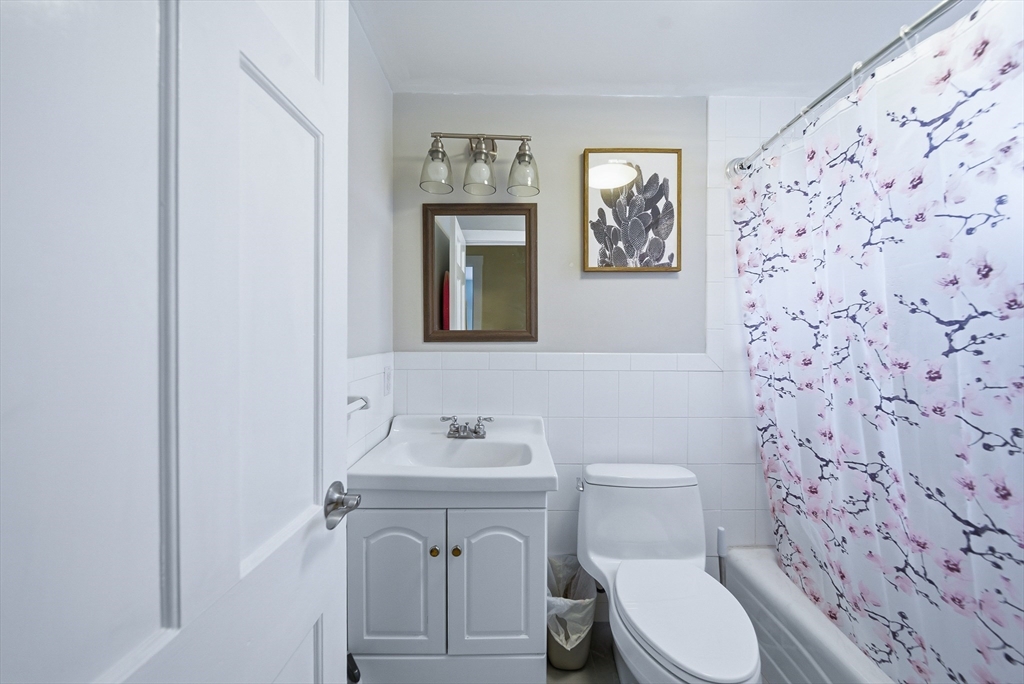 22 Black Rock Road Melrose, MA 02176 - Photo 13 of 32