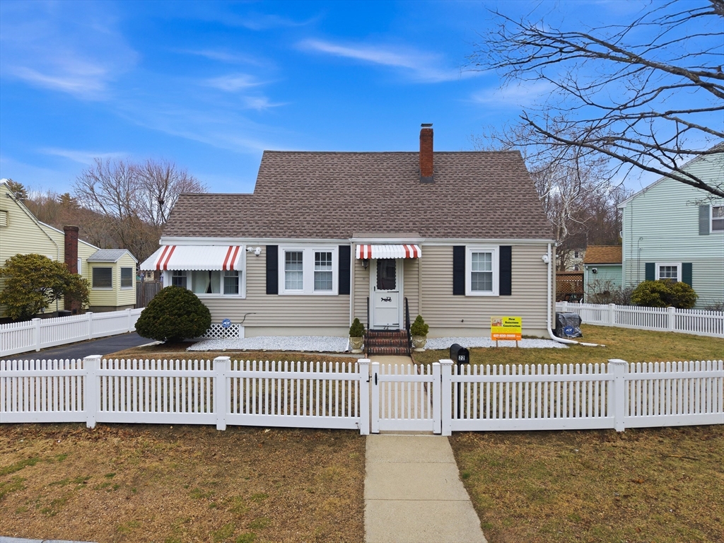 22 Black Rock Road Melrose, MA 02176 - Photo 2 of 32