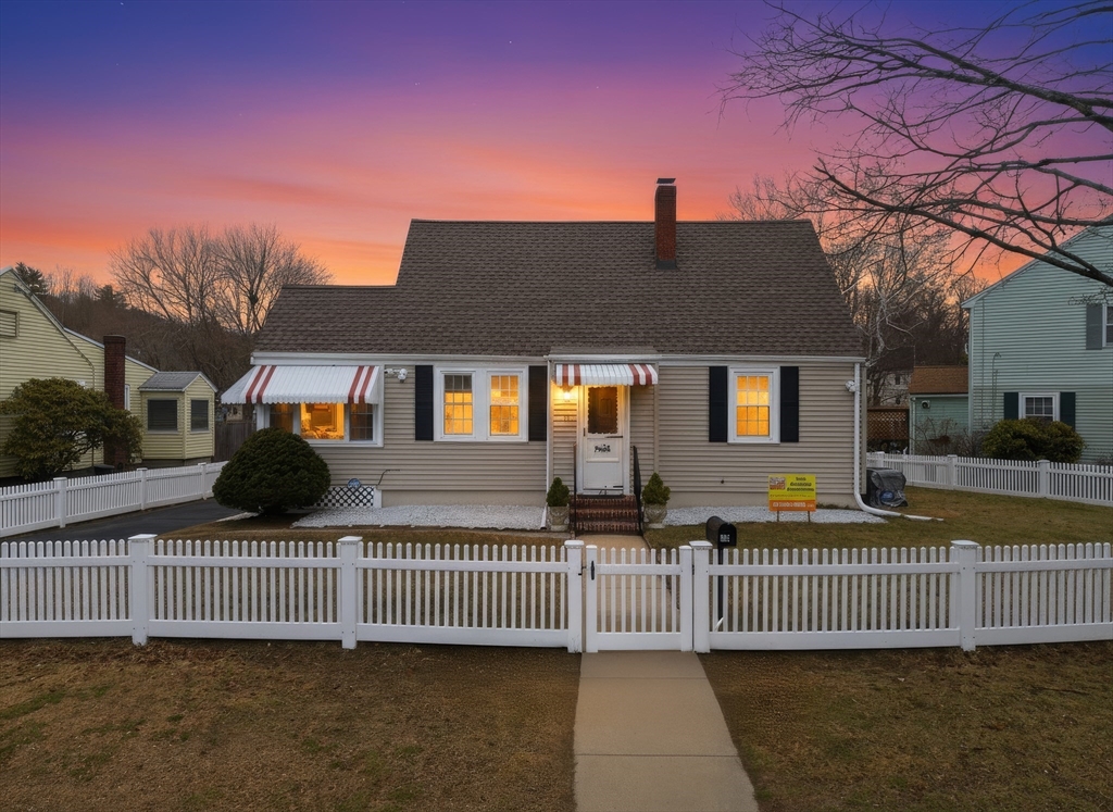 22 Black Rock Road Melrose, MA 02176 - Photo 3 of 32