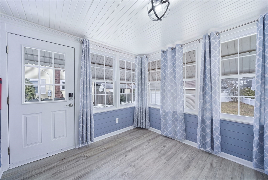 22 Black Rock Road Melrose, MA 02176 - Photo 10 of 32