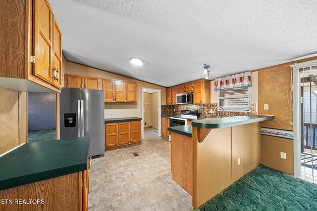 $269,000 | 30 Browns Creek Drive, Crossville, TN 38571