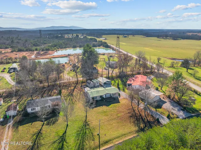 $269,000 | 30 Browns Creek Drive, Crossville, TN 38571