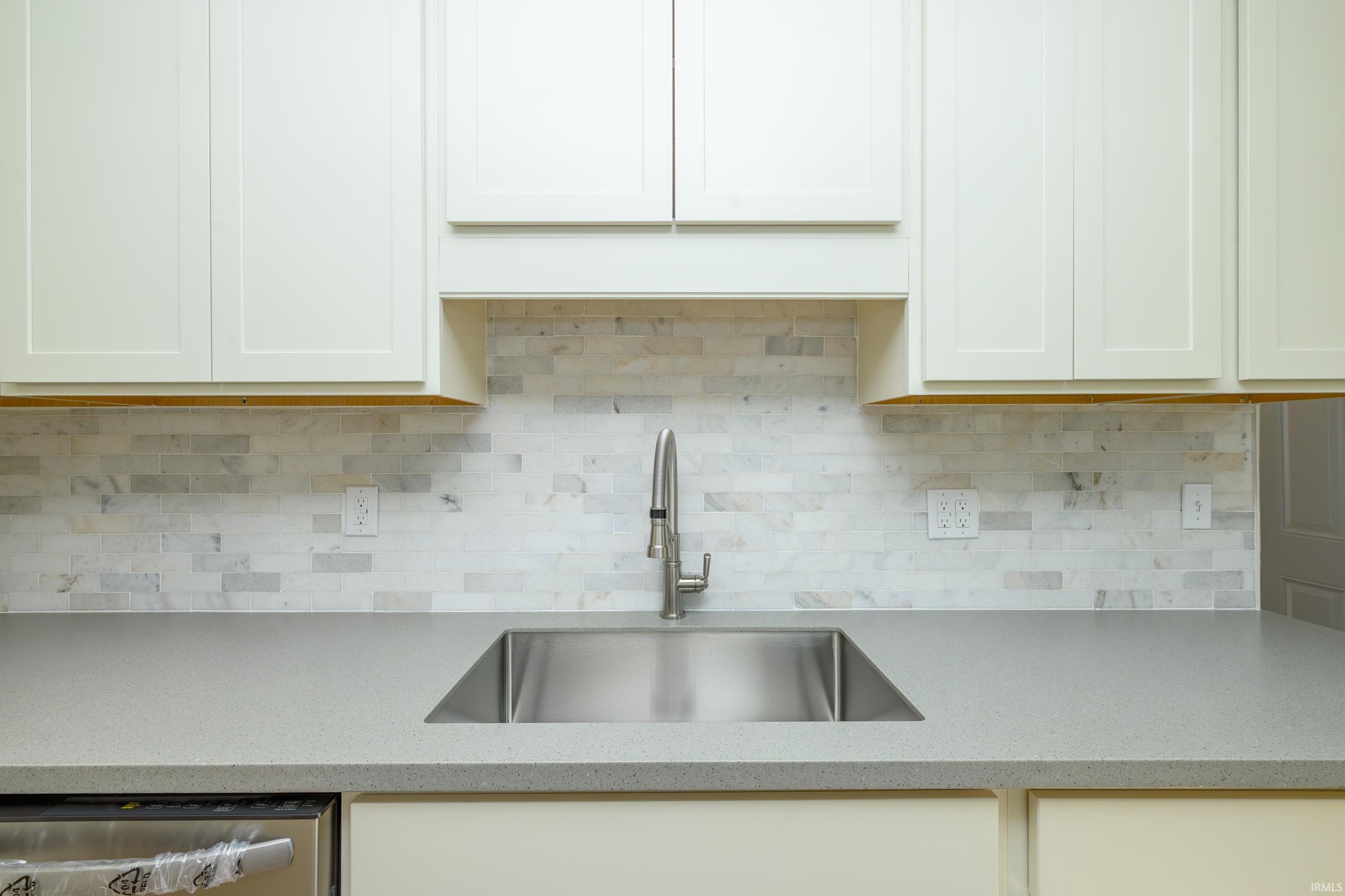 2117 South Beacon Street Muncie, IN 47302 - Photo 11 of 33