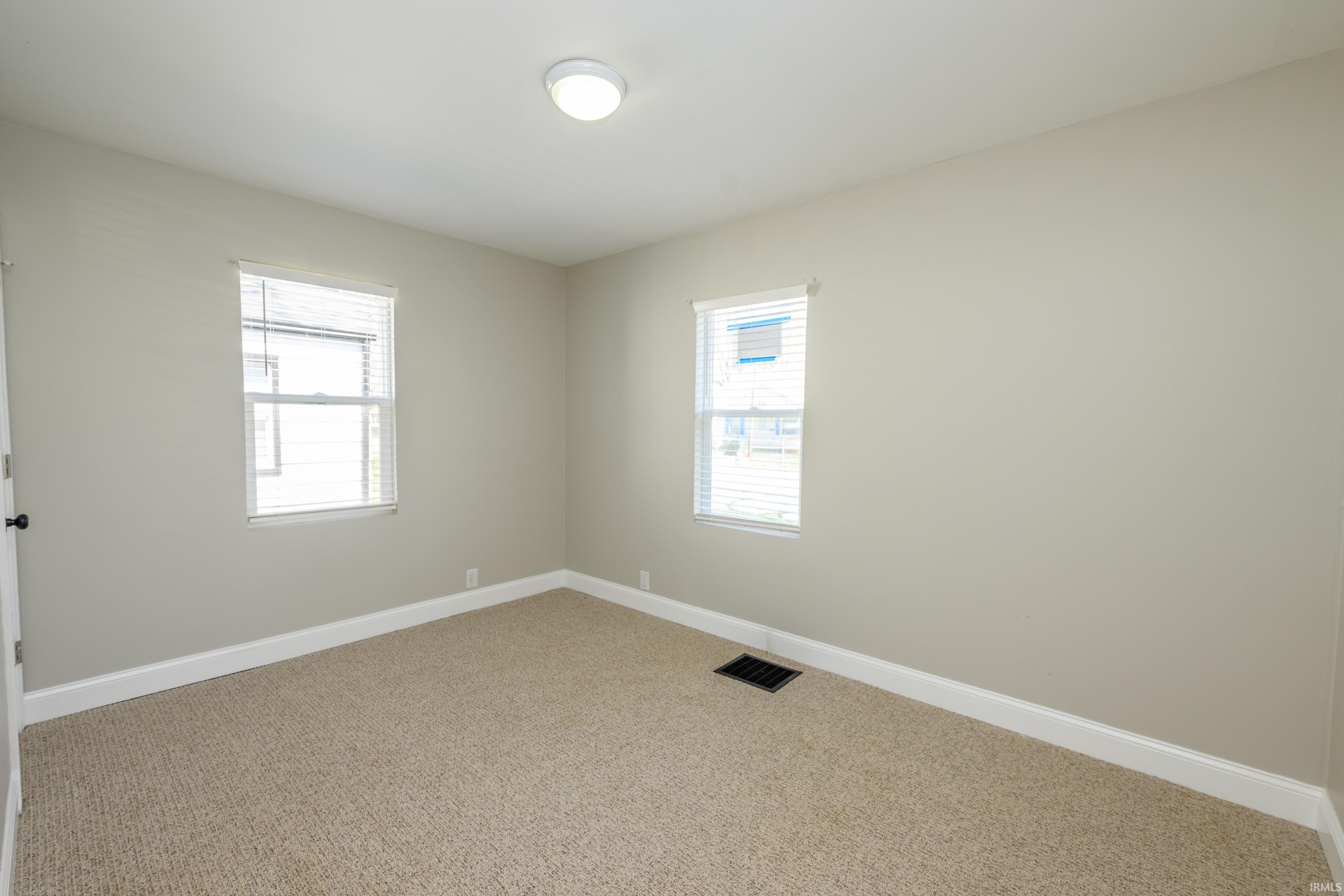 2117 South Beacon Street Muncie, IN 47302 - Photo 17 of 33