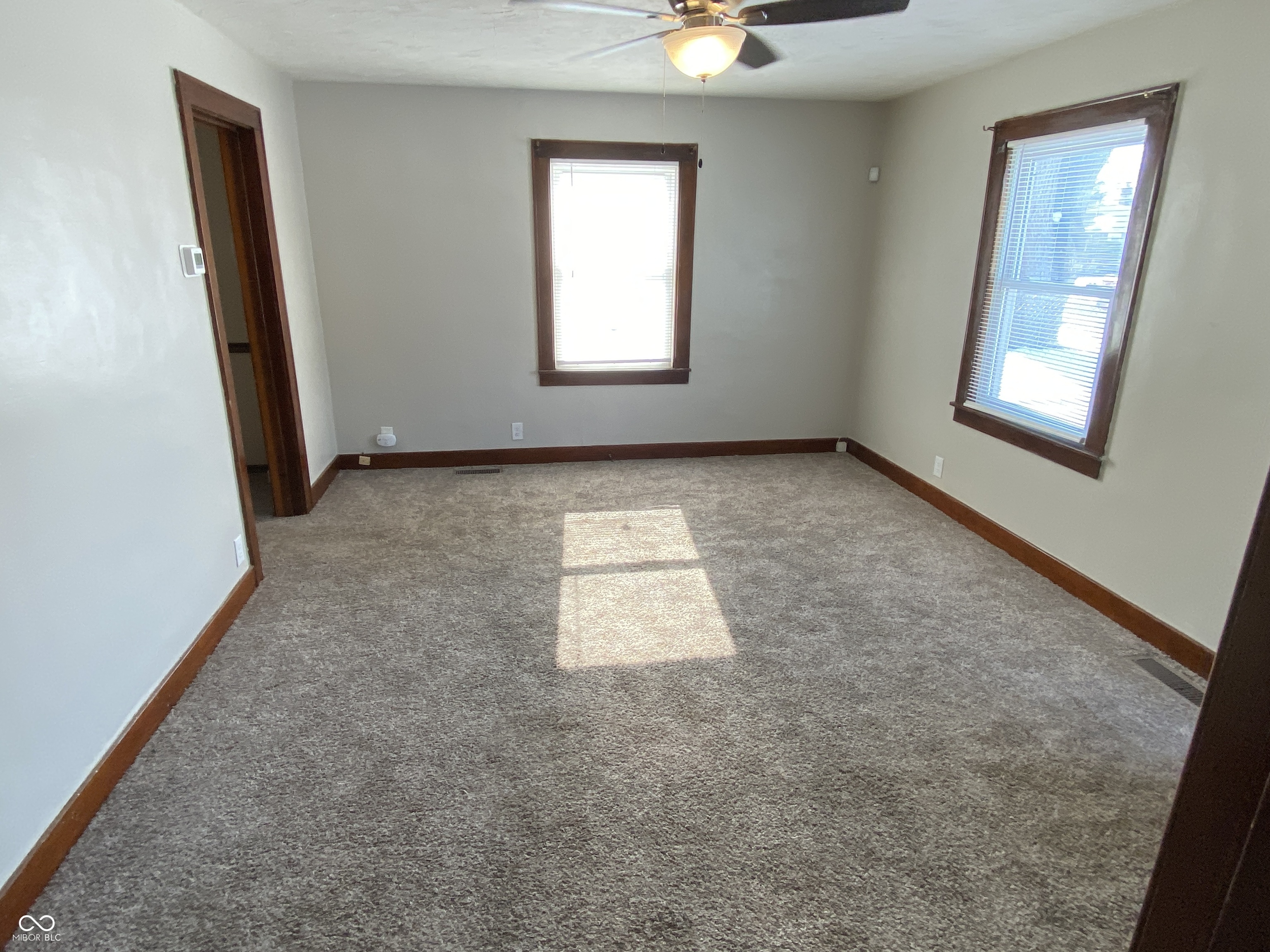 1404 Walton Street Anderson, IN 46016 - Photo 3 of 16