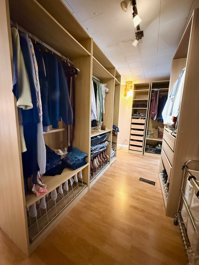 2909 Oakton Street Park Ridge, IL 60068 - Photo 23 of 28