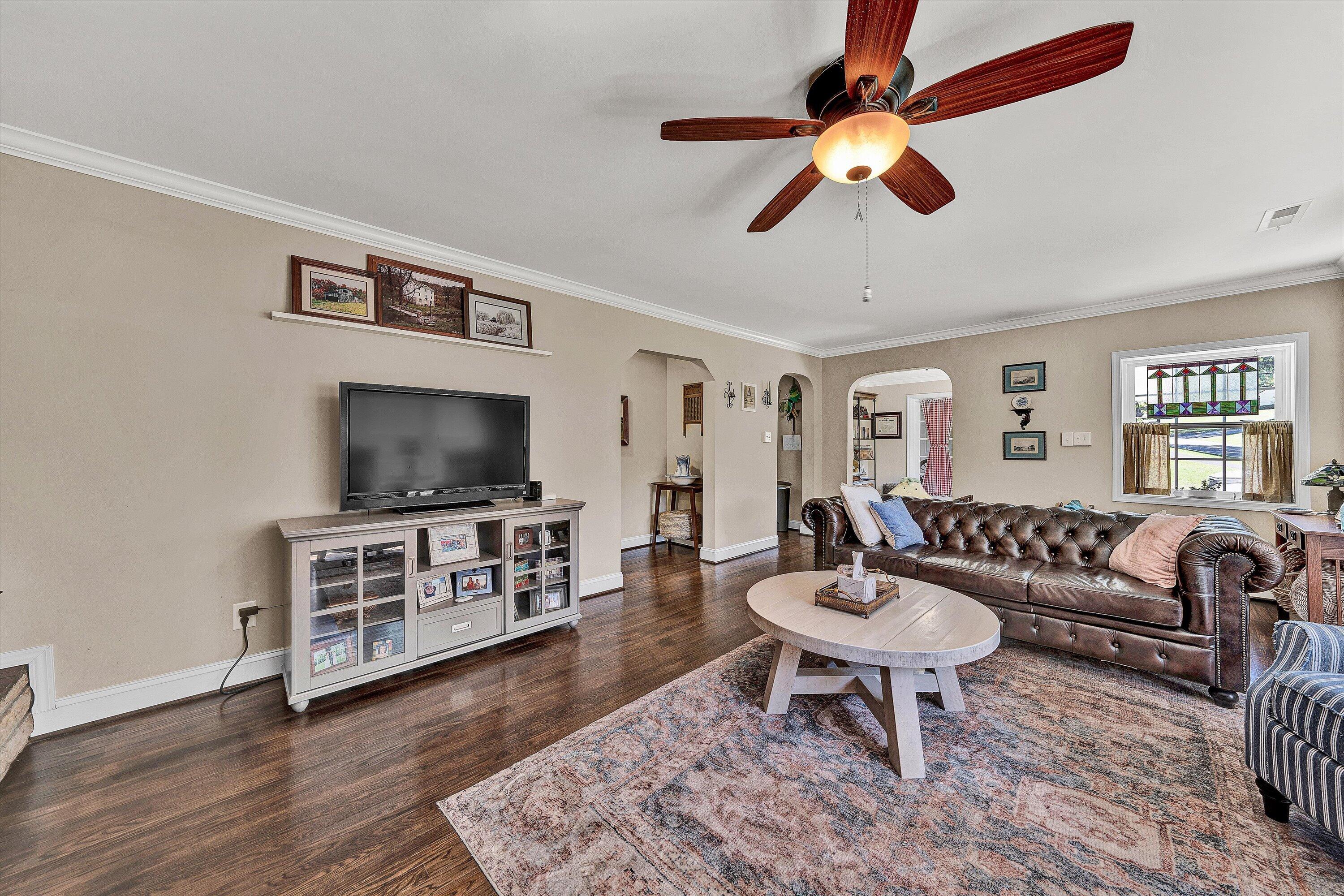 1555 Coopers Cove Road Hardy, VA 24101 - Photo 11 of 49 11-DSC00019