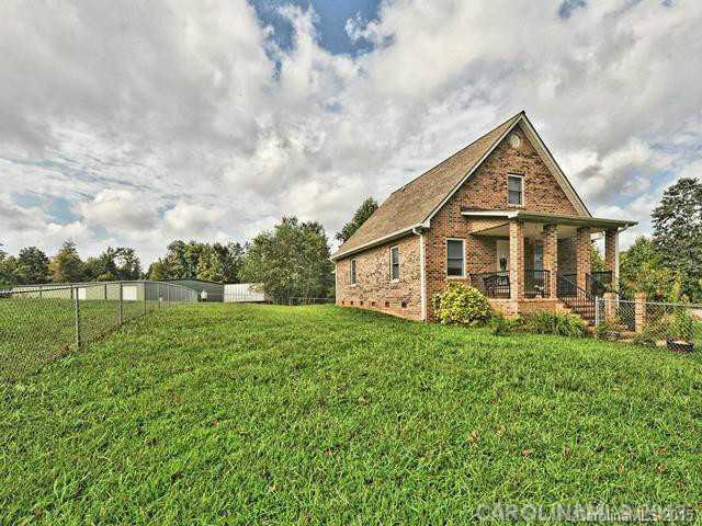 668 Perry Road Troutman, NC 28166 - Photo 2 of 21