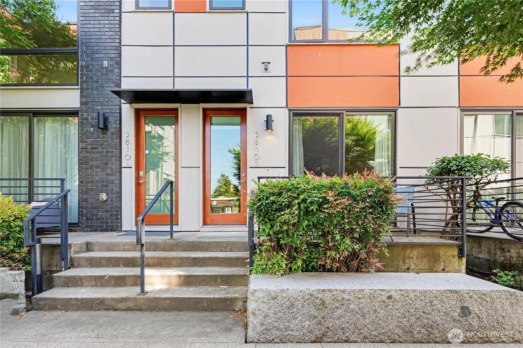 3810 California Avenue Southwest, Unit B Seattle, WA 98116 - Photo 3 of 26