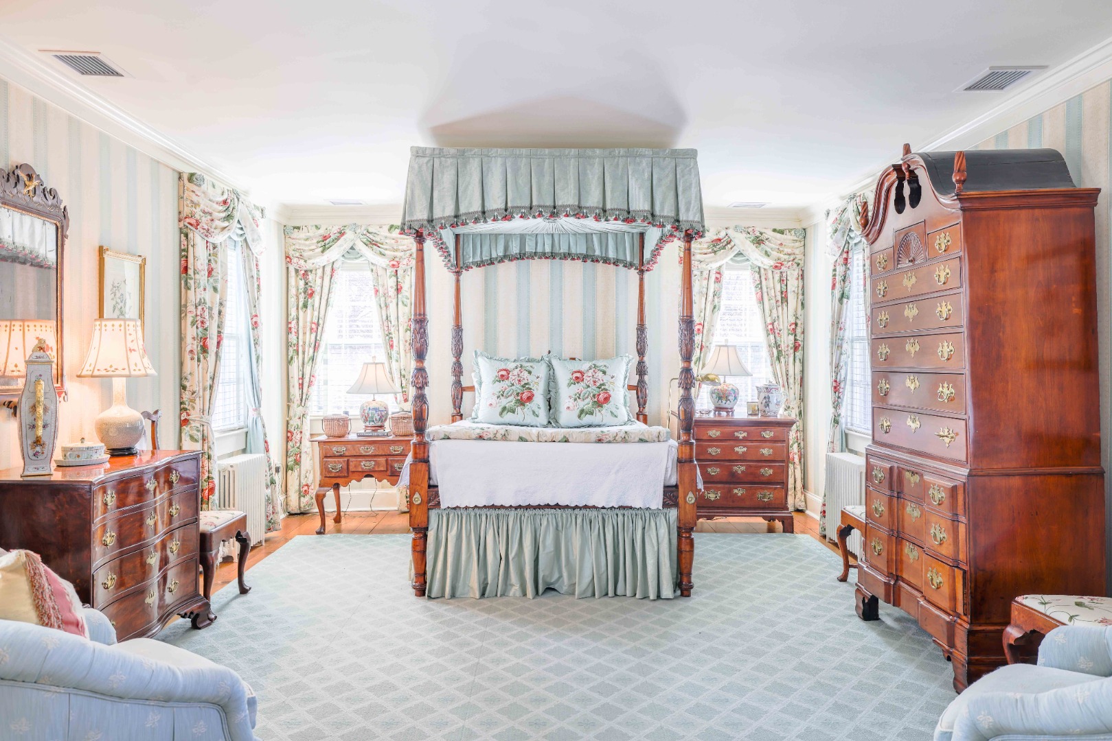 9 Pleasant Street Nantucket, MA 02554 - Photo 26 of 57