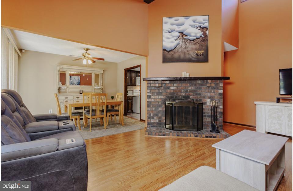 205 Uxbridge Cherry Hill, NJ 08034 - Photo 3 of 16 Living room