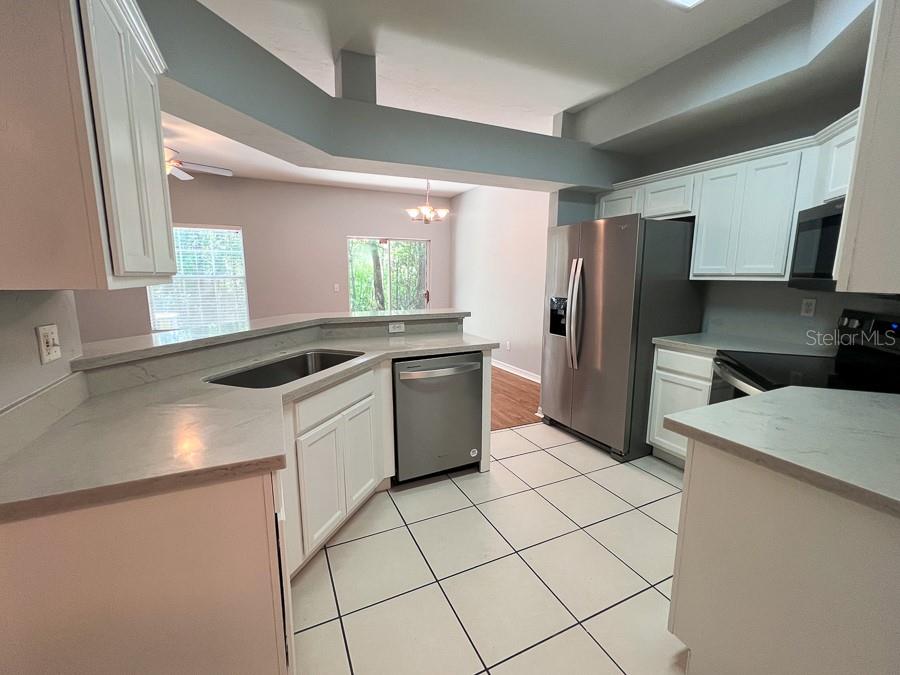 5048 Northwest 1st Place Gainesville, FL 32607 - Photo 7 of 33