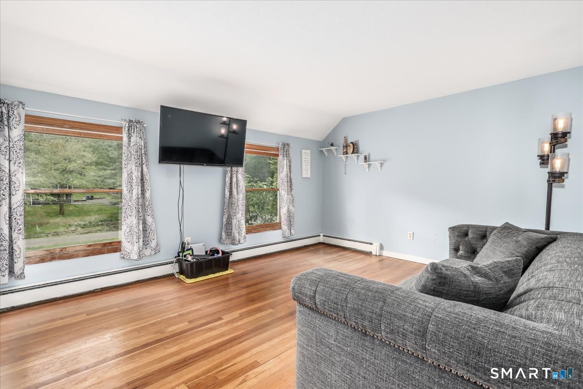 131 Seth Low Mountain Road Ridgefield, CT 06877 - Photo 18 of 39