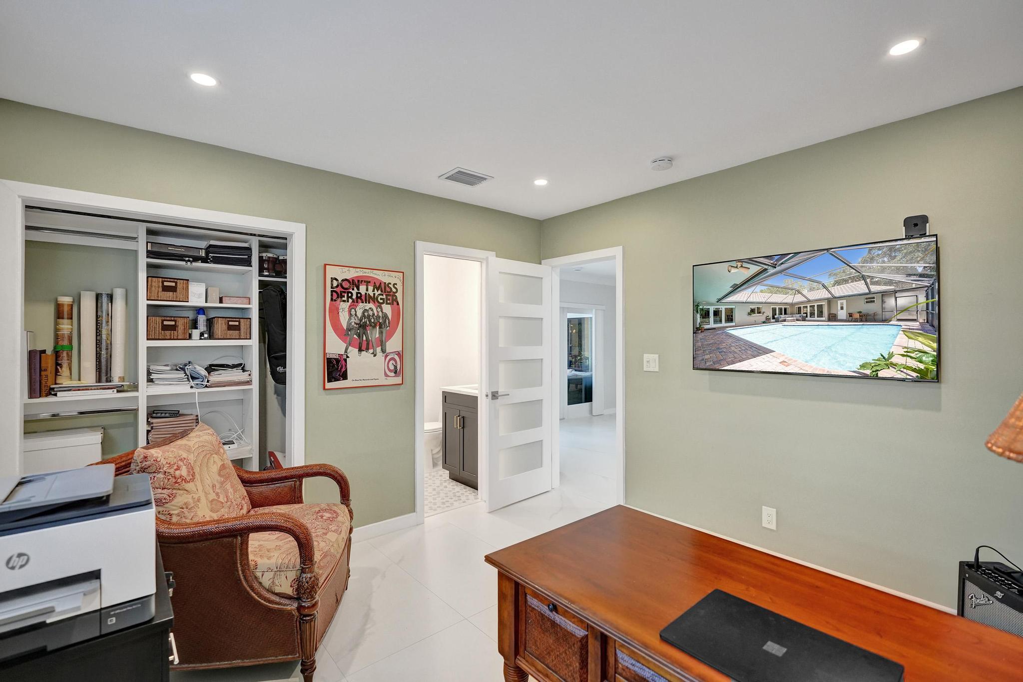 291 Southwest 75th Terrace Plantation, FL 33317 - Photo 19 of 24 DSC08212