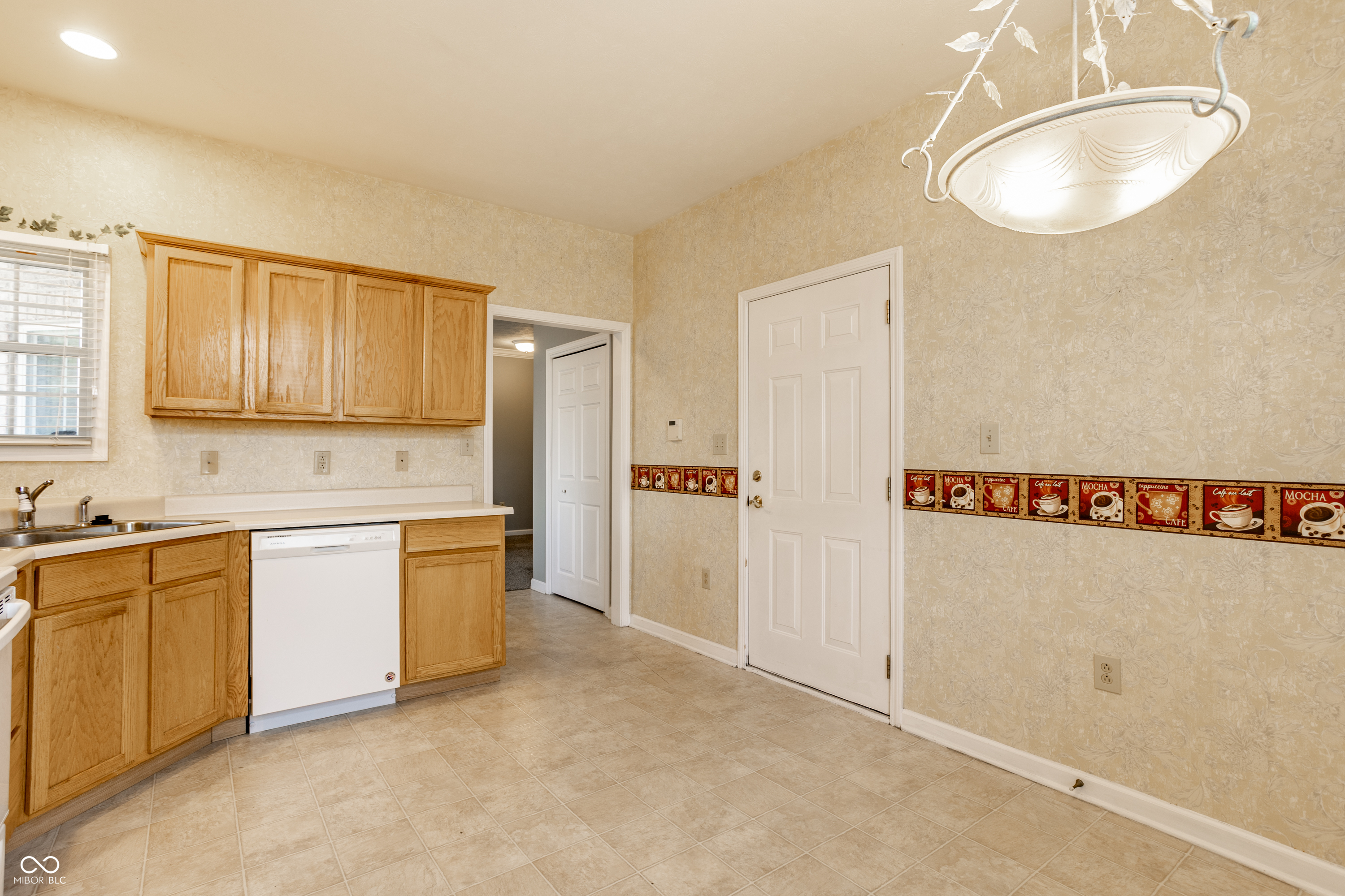 995 Kirkpatrick Place, Unit H Greenfield, IN 46140 - Photo 11 of 23