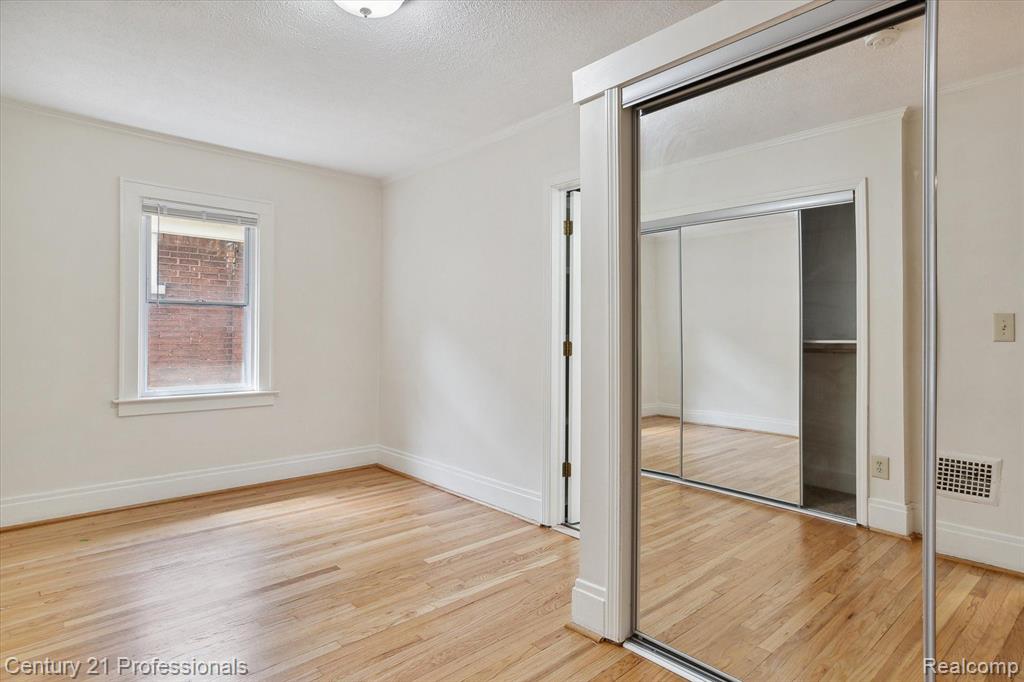 949 Nottingham Road Grosse Pointe Park, MI 48230 - Photo 41 of 56