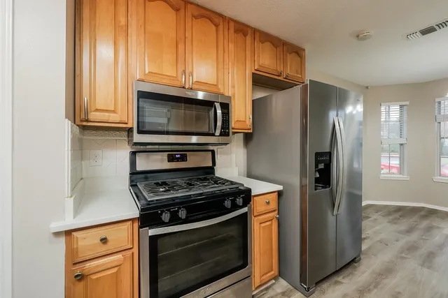 $1,870 | 18718 Timbers Trace Drive, Humble, TX 77346