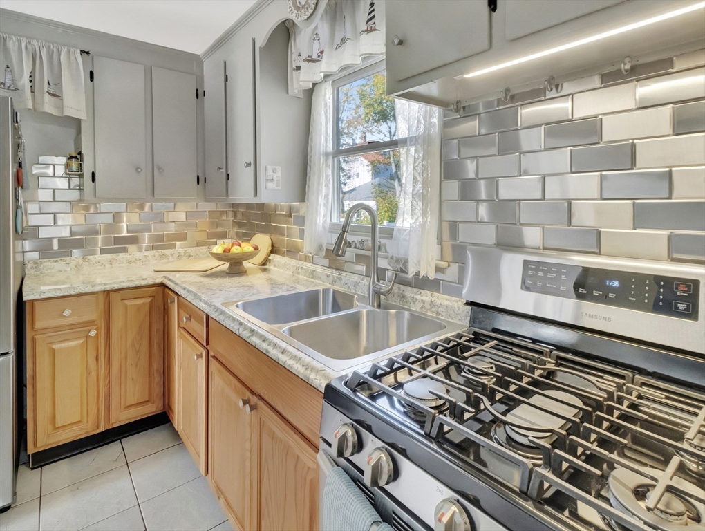 35 H Street Hull, MA 02045 - Photo 20 of 41