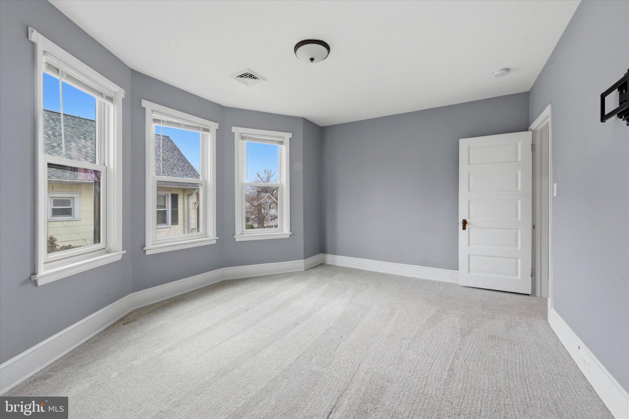 120 Rutledge Avenue Rutledge, PA 19070 - Photo 19 of 35 Bright and airy corner room retreat.