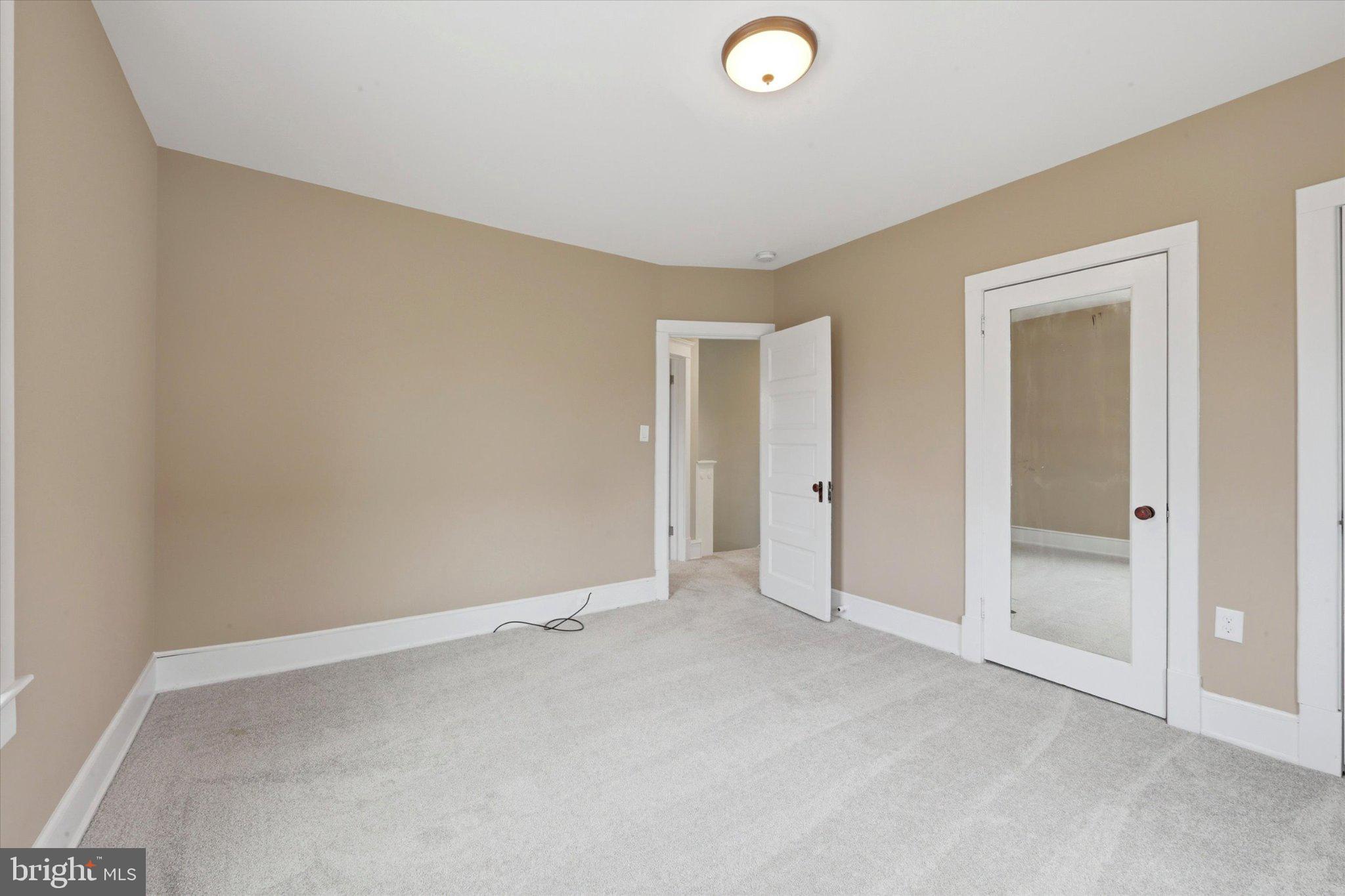 120 Rutledge Avenue Rutledge, PA 19070 - Photo 28 of 35 Spacious room with inviting light.