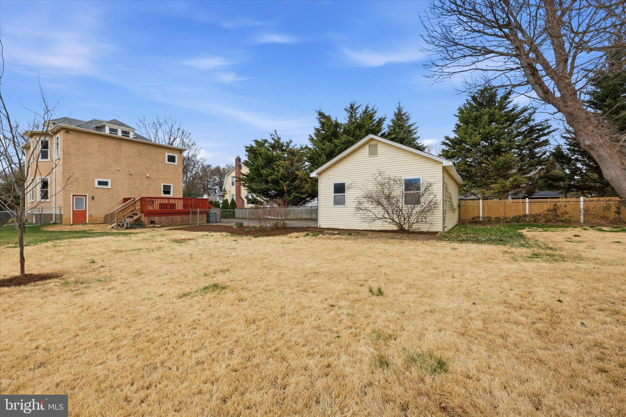 120 Rutledge Avenue Rutledge, PA 19070 - Photo 35 of 35 Spacious yard with serene surroundings.