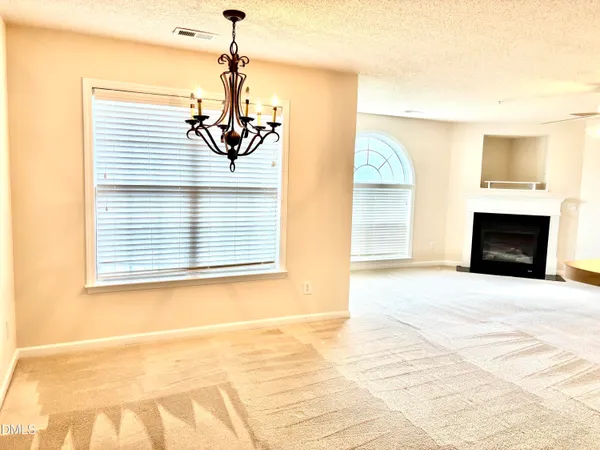 $189,900 | 3489-2b Forestdale Drive, Unit 2B, Burlington, NC 27215