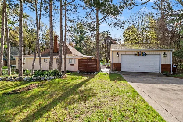 $599,000 | 732 North 22nd Avenue, Mears, MI 49436