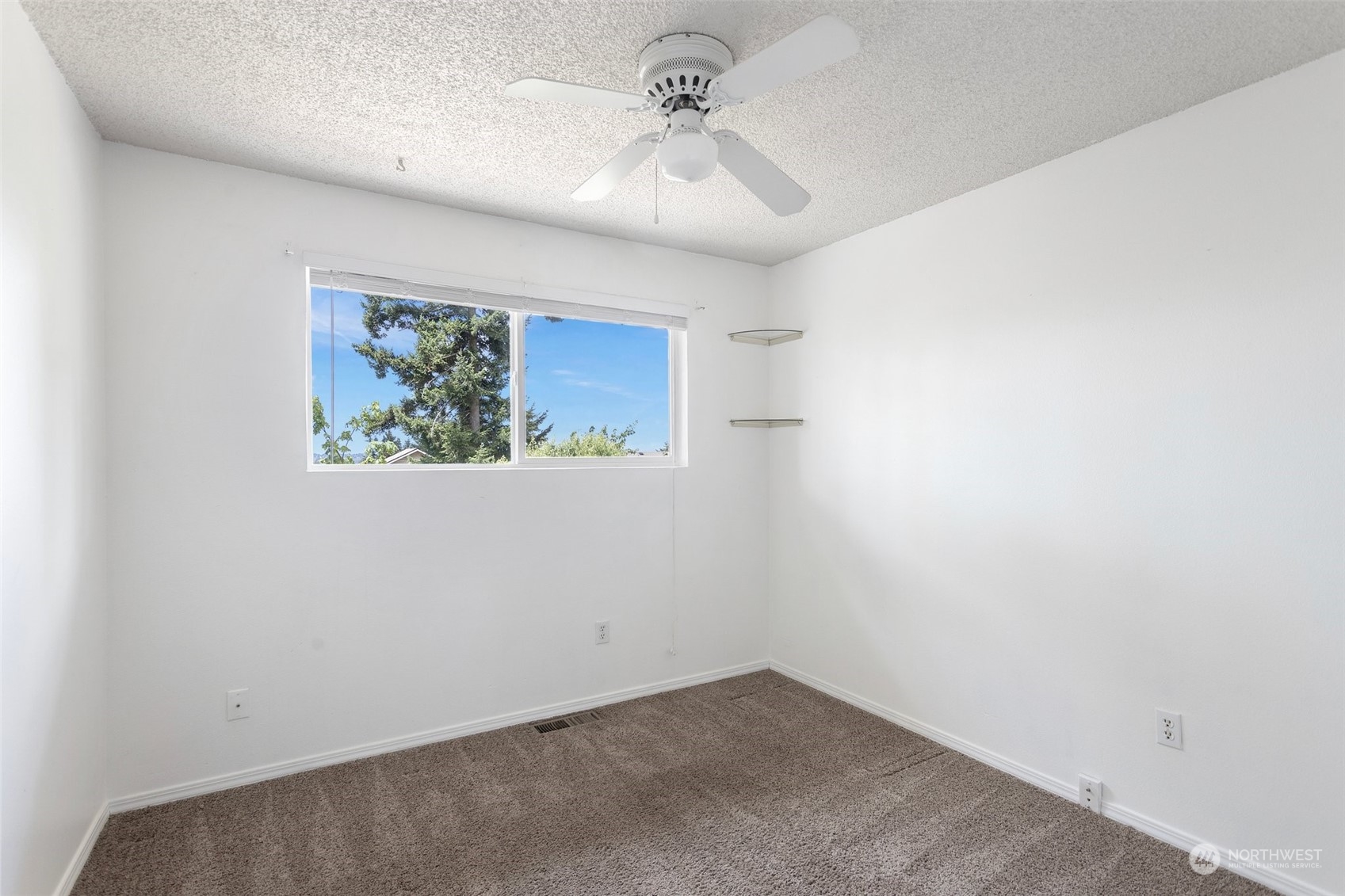 17821 113th Place Southeast Renton, WA 98055 - Photo 12 of 28